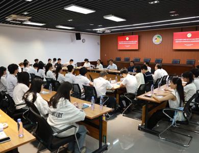 我校召开学习贯彻习近平总书记给中国青年五四奖章获得者暨新时代青年先锋奖获奖者代表重要回信精神座谈会